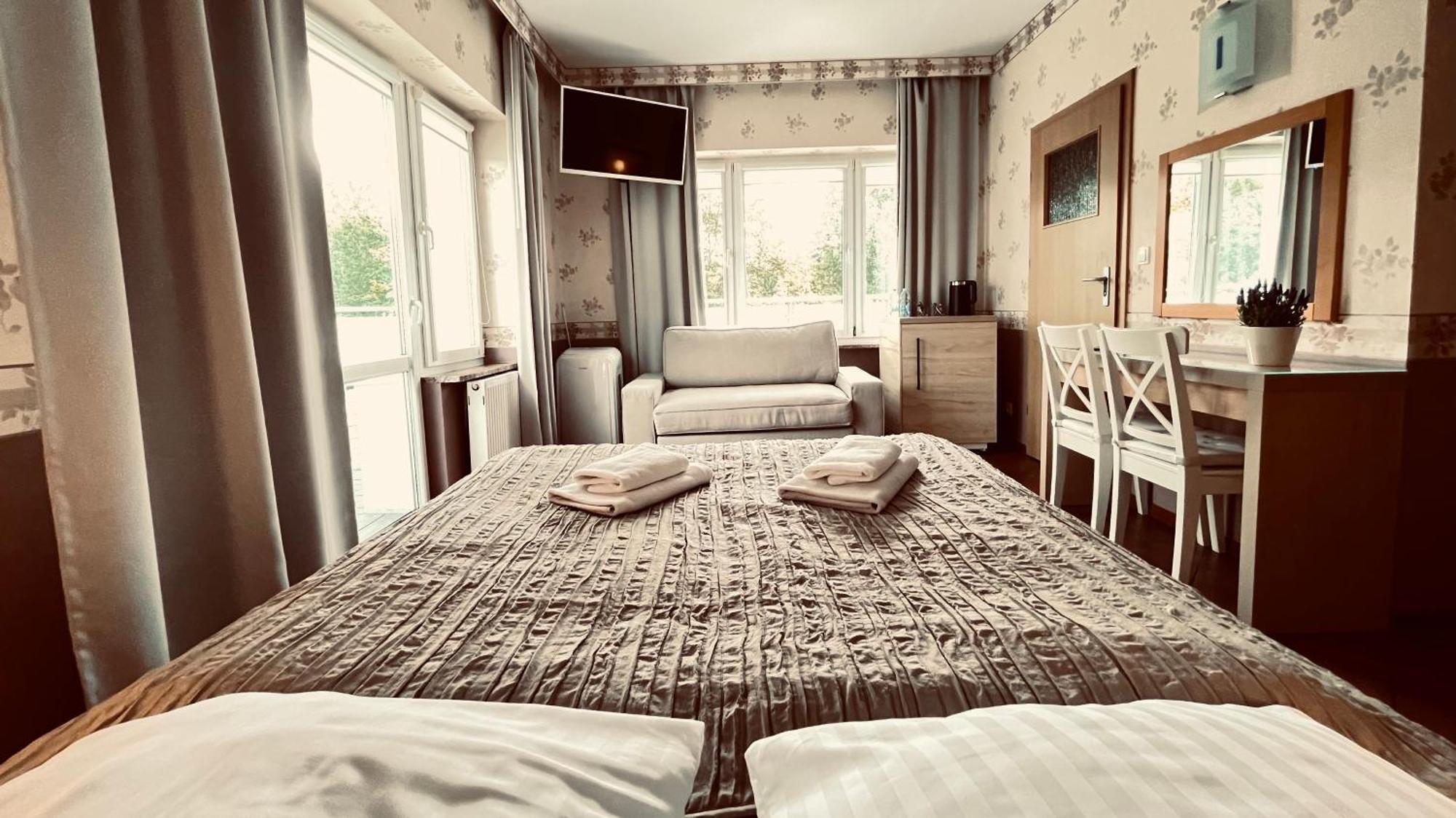Hotel Bellevue Хажуковы Номер фото